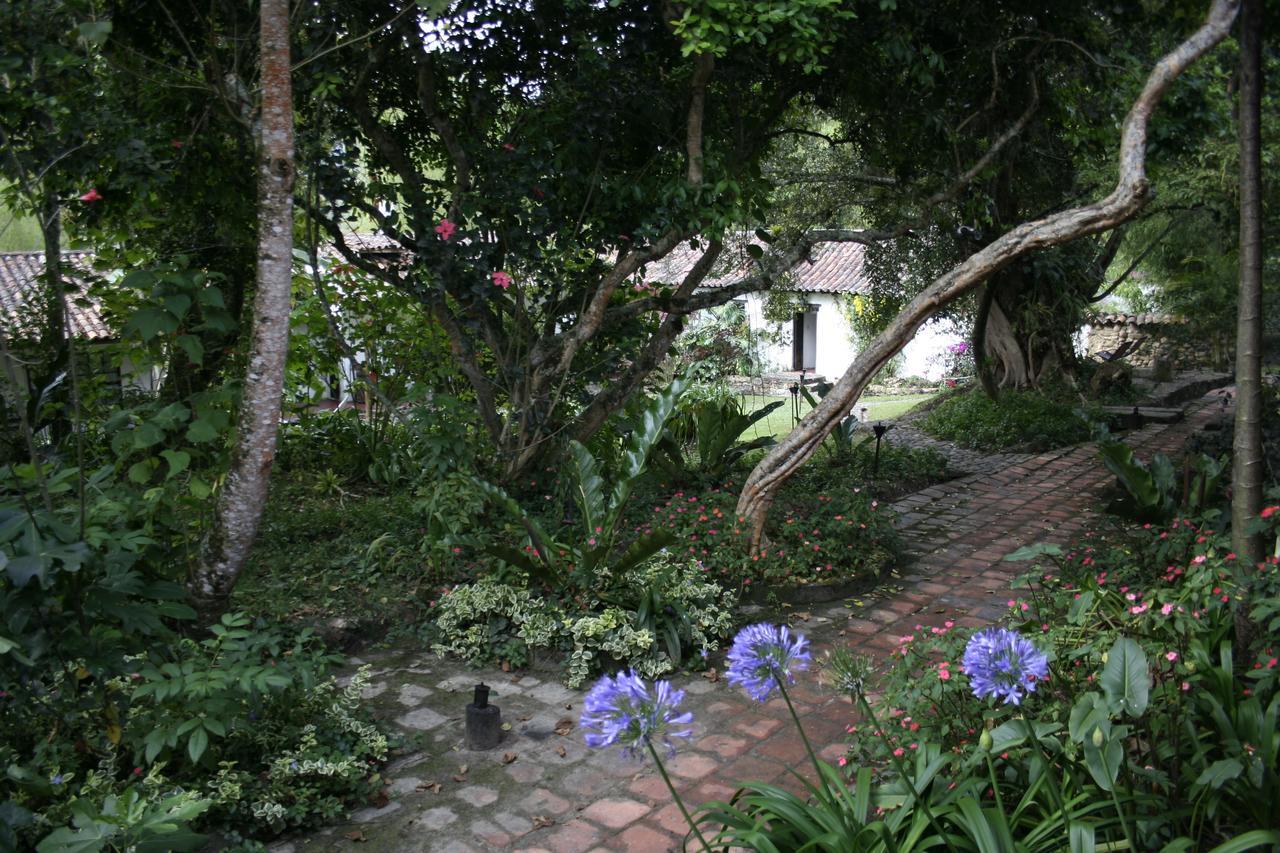 Hotel Hacienda Baza Tibana Luaran gambar